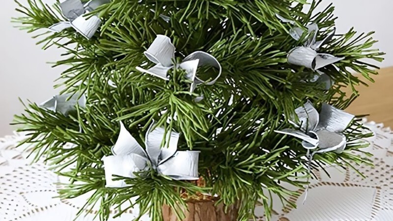 5 Cách Làm Cây Thông Noel Mini Để Bàn Siêu Dễ Thương Độc Đáo