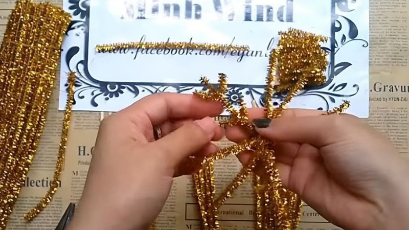 Quấn và tạo hình các tầng cây thông
