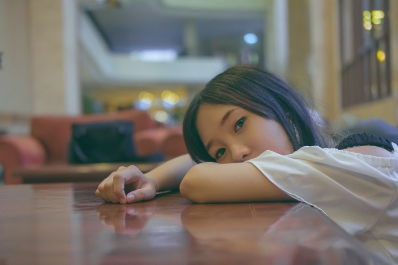 Làm quen cô hàng xóm kế bên nhà mình cũng là một cách 