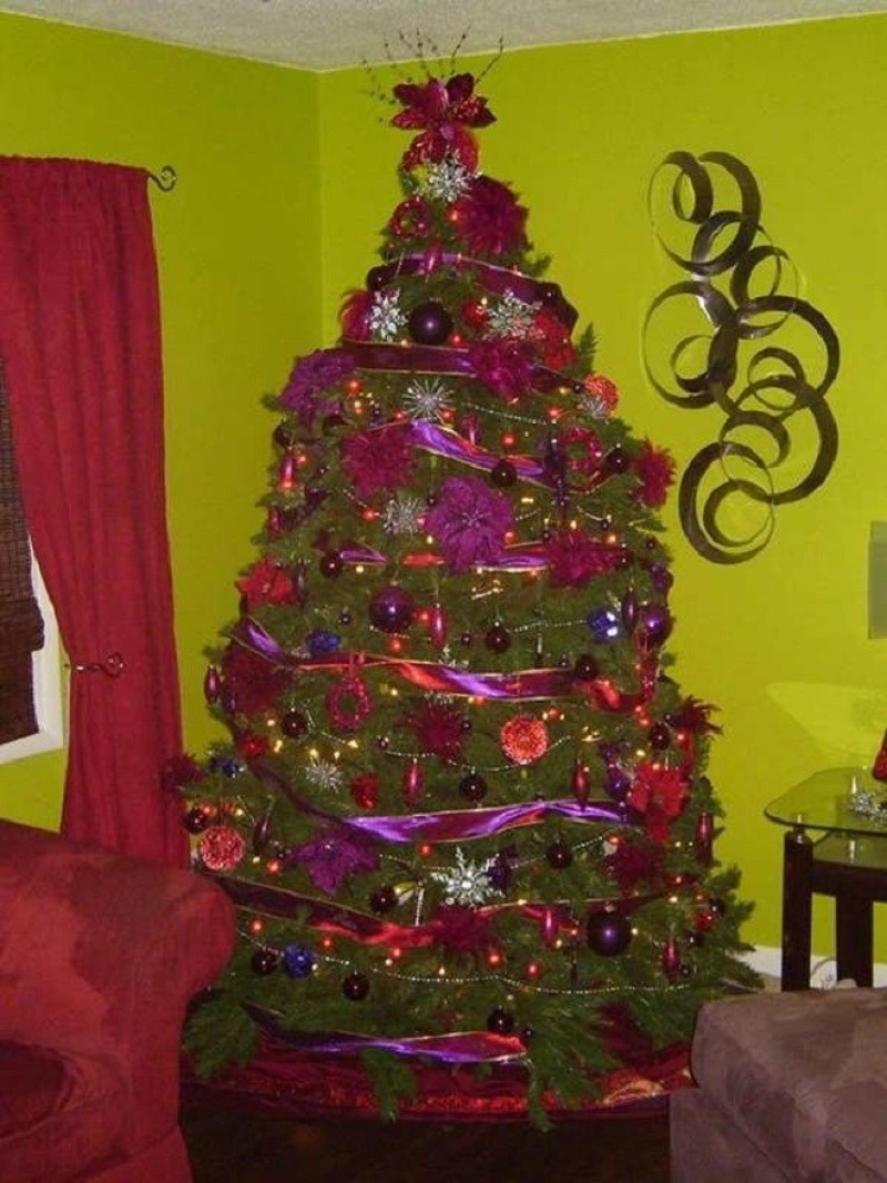 Những cây thông Noel xấu xí khiến dân mạng cười đau bụng - 14