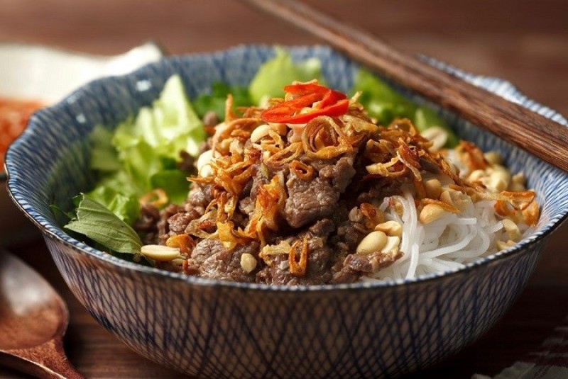 bún bò miền nam có phần khác hơn so với bún bò gốc