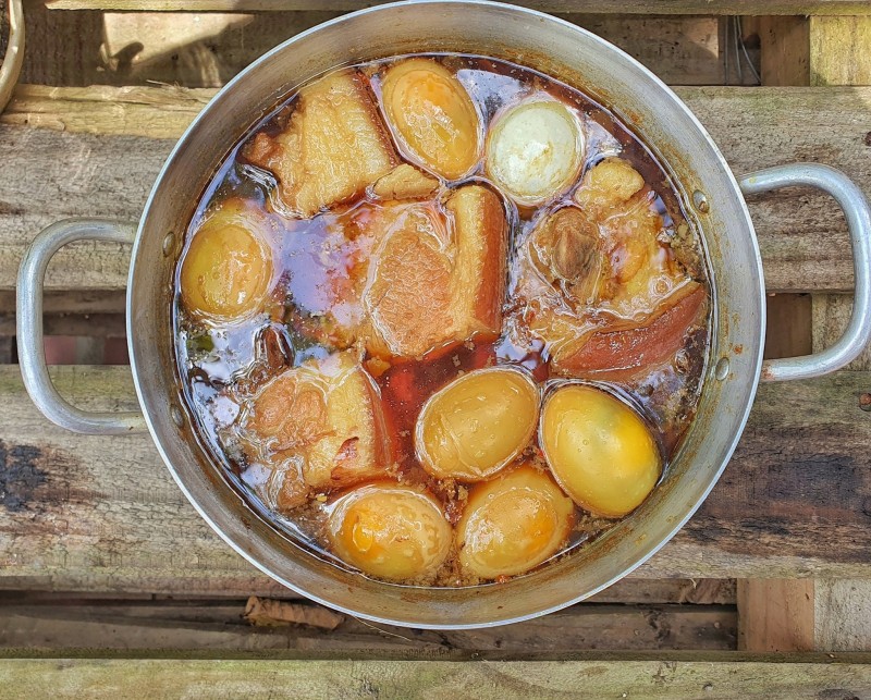 kho thịt với măng khô