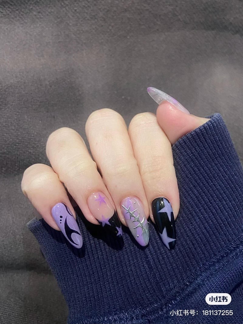 Nail màu tím than