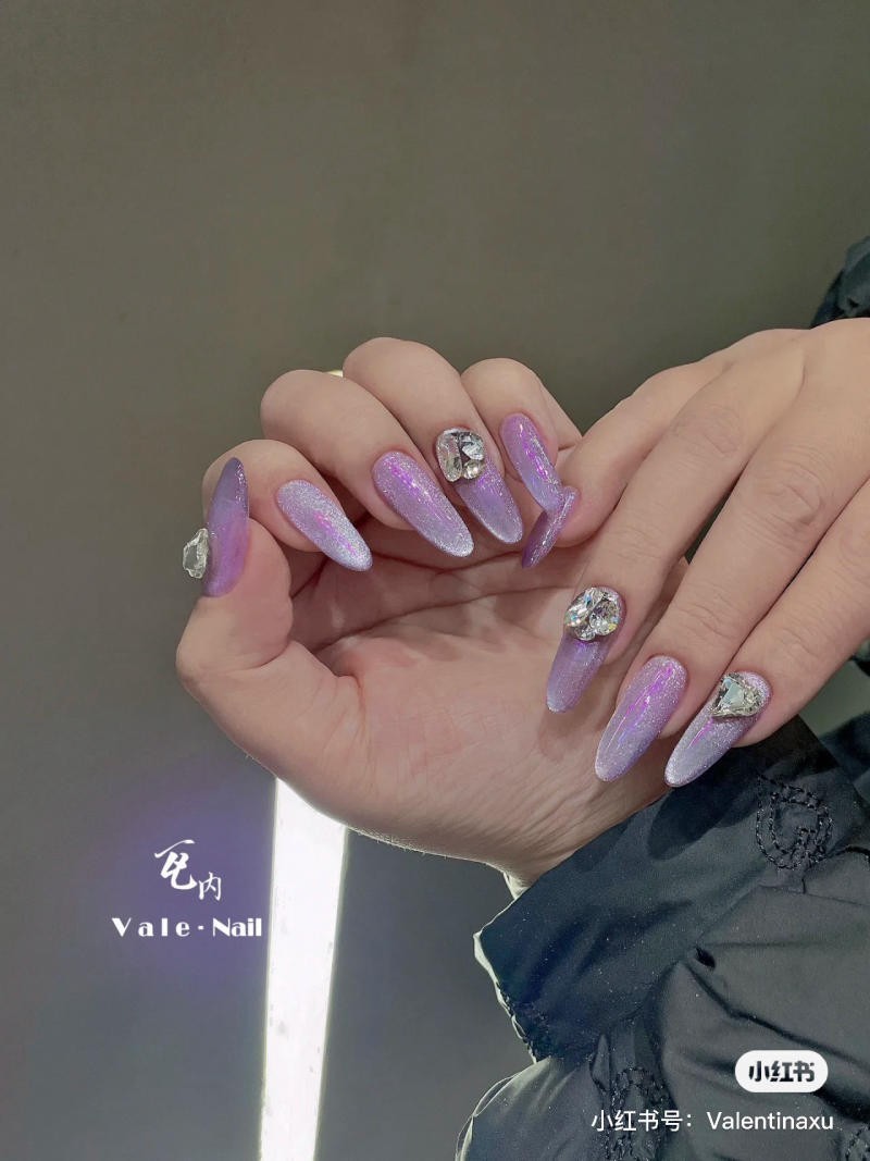 nail màu tím