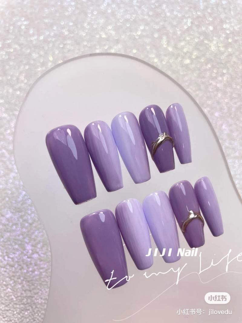 nail màu tím