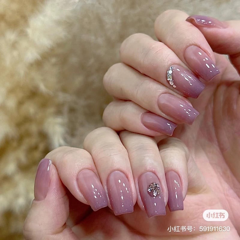 nail màu tím