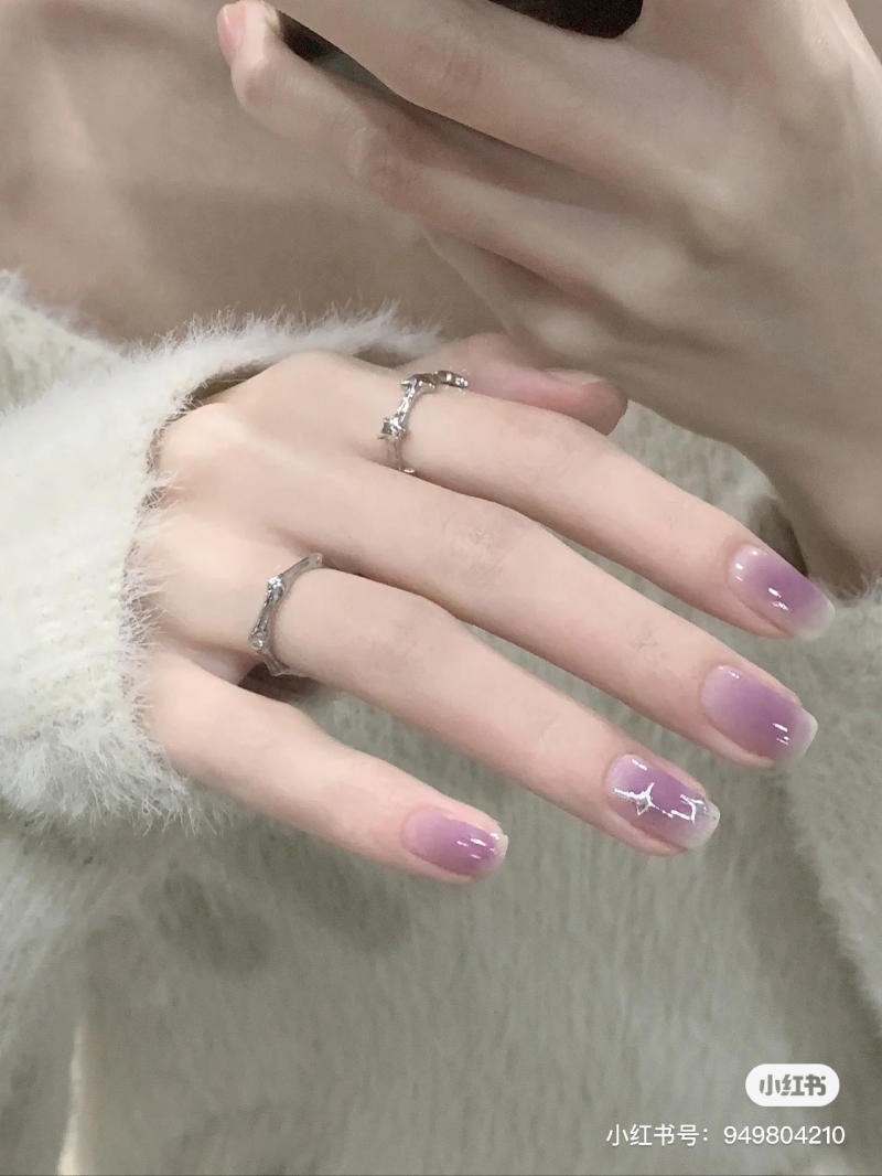 nail màu tím