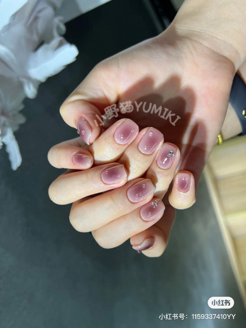 nail màu tím