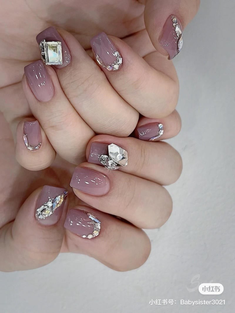 nail màu tím