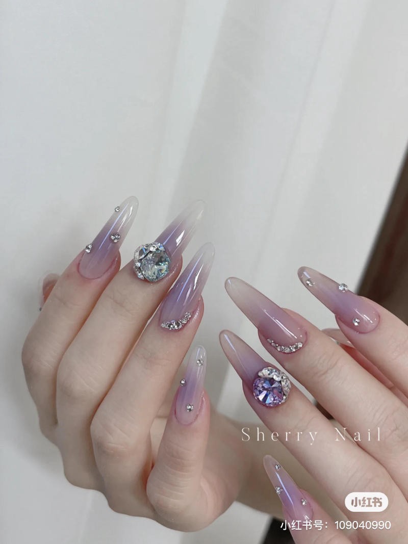 nail màu tím