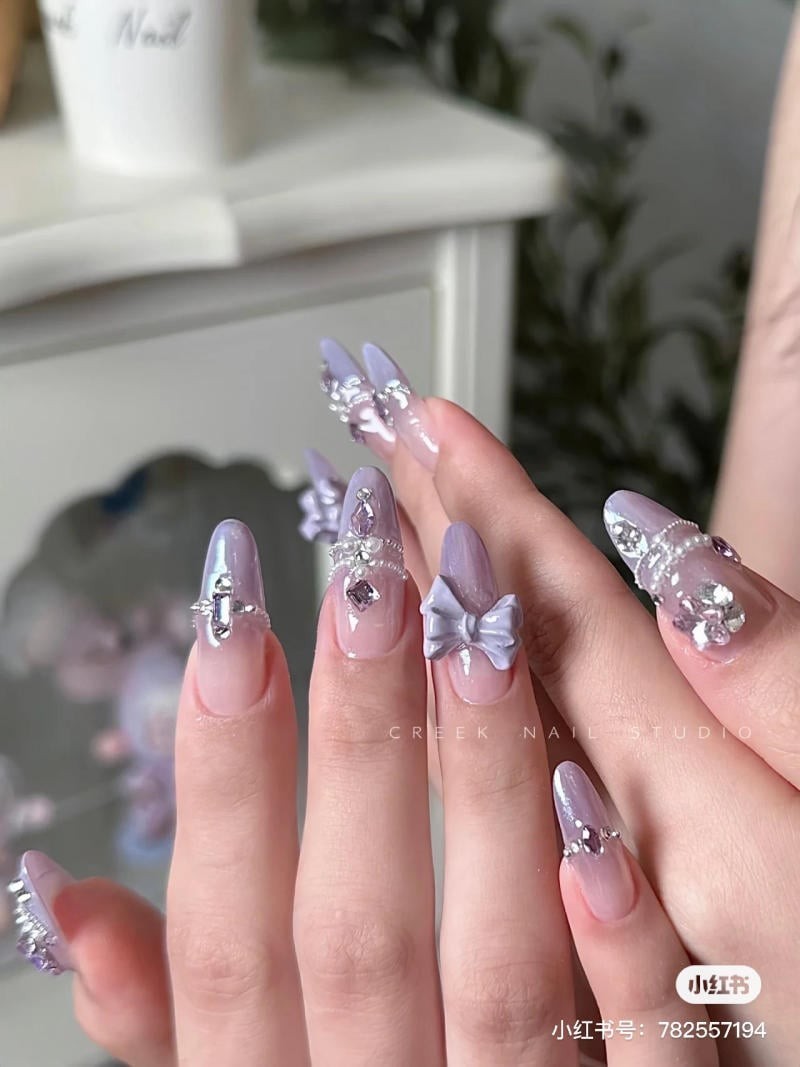 nail màu tím