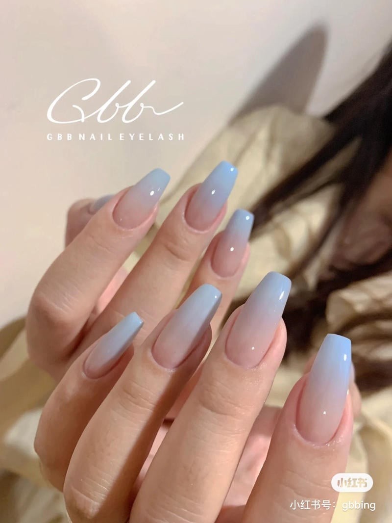 nail màu xanh dương nhạt