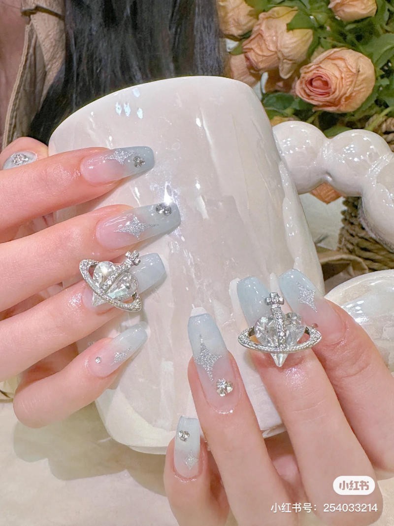 nail màu xanh dương nhạt
