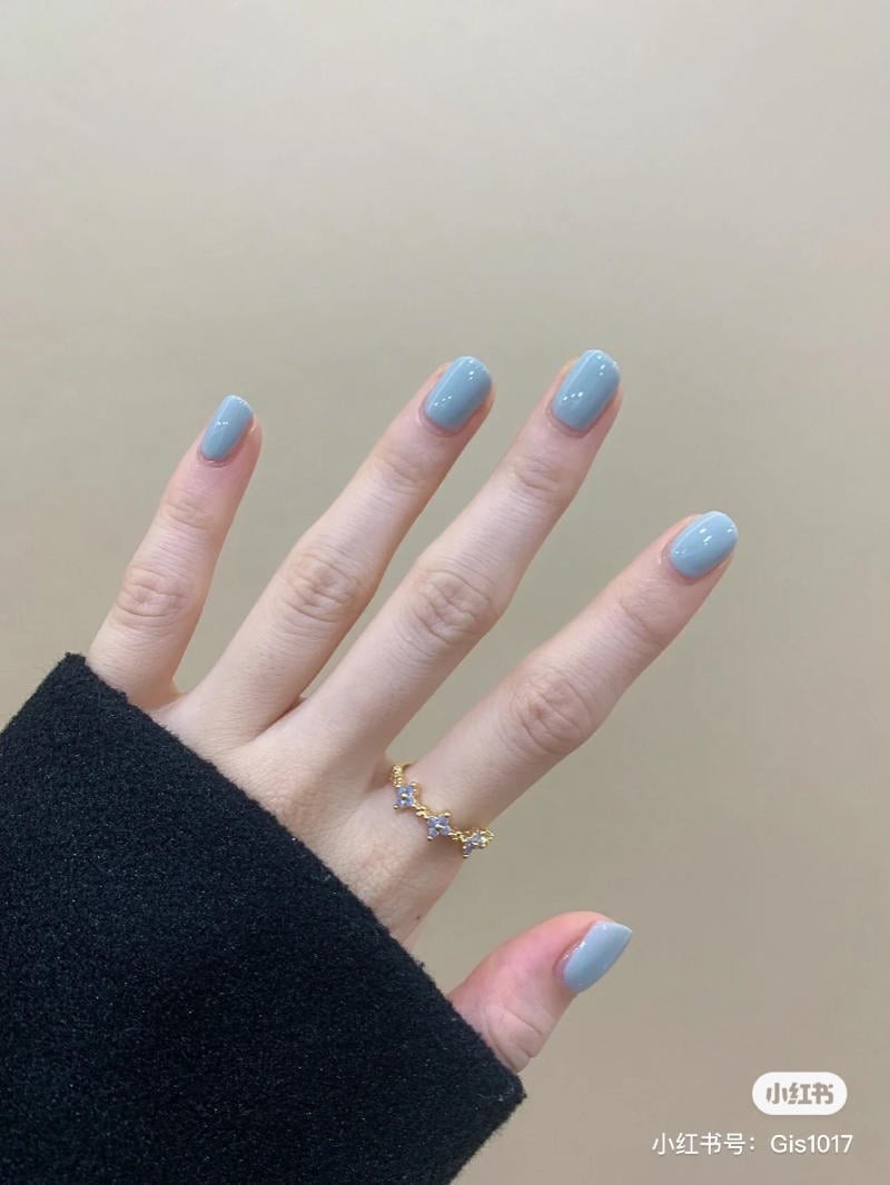 nail màu xanh dương nhạt