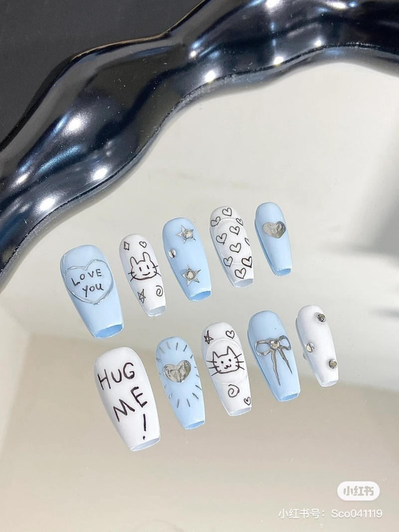 nail màu xanh dương nhạt