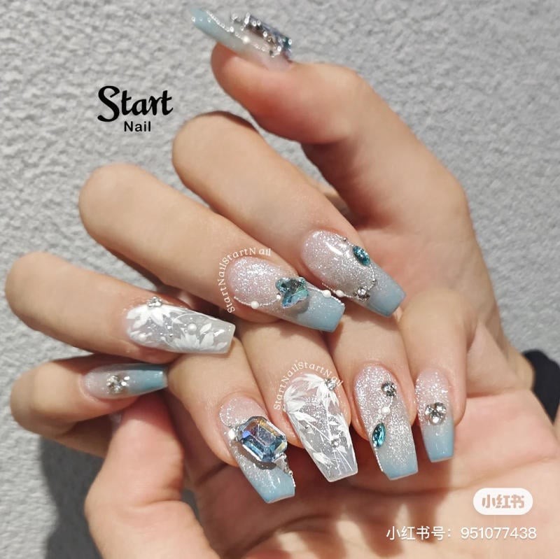 nail màu xanh dương nhạt