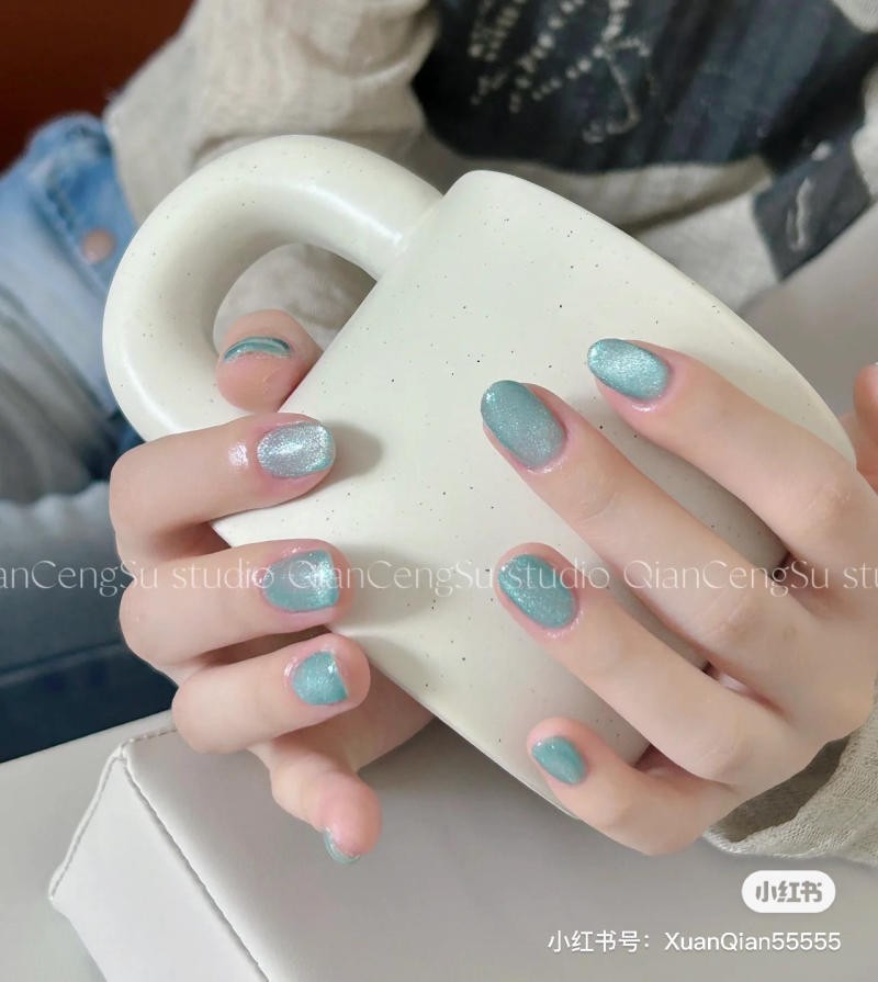 nail màu xanh dương nhạt