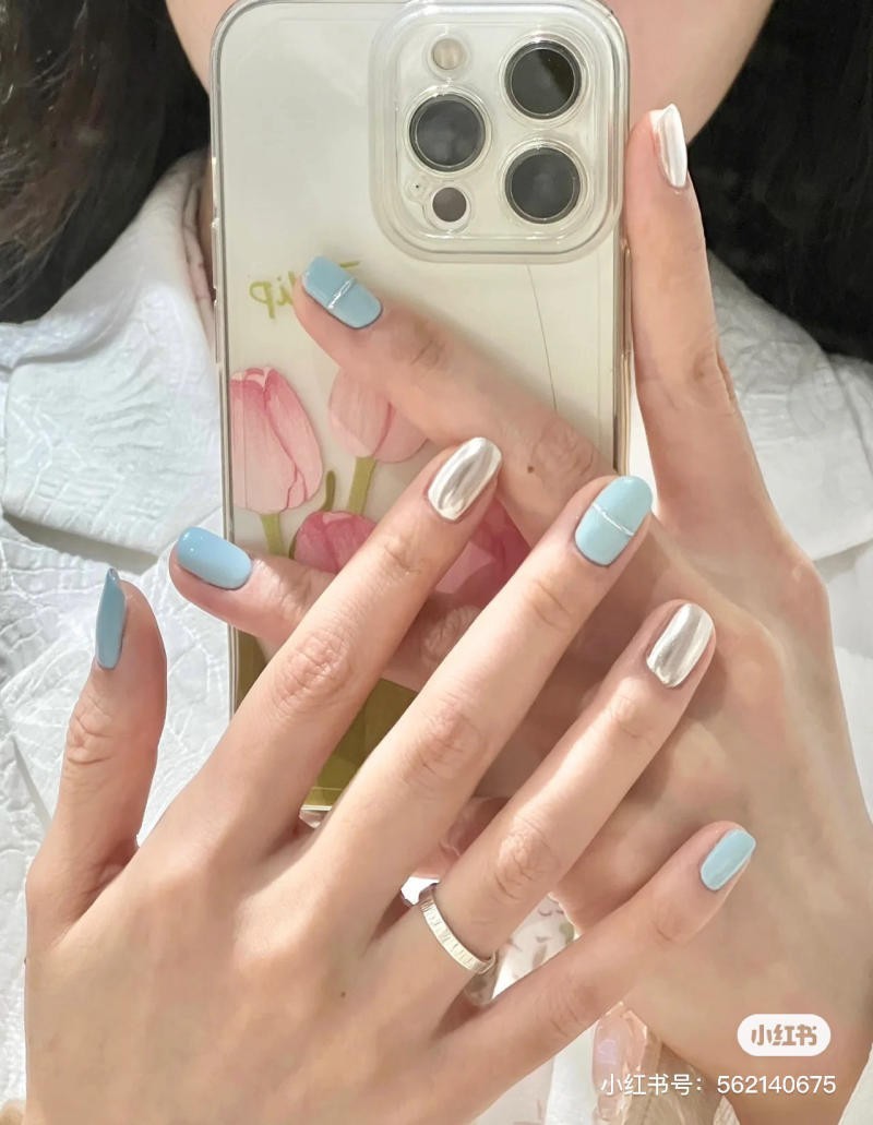 nail màu xanh dương nhạt