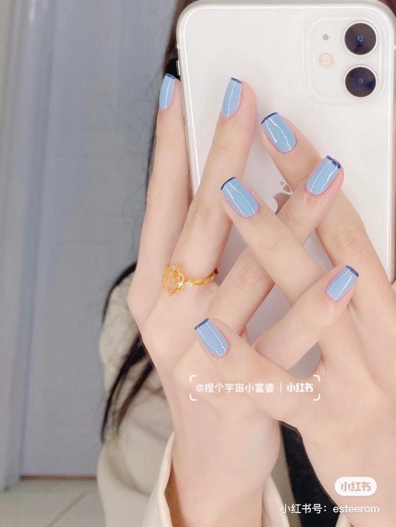 nail màu xanh dương nhạt