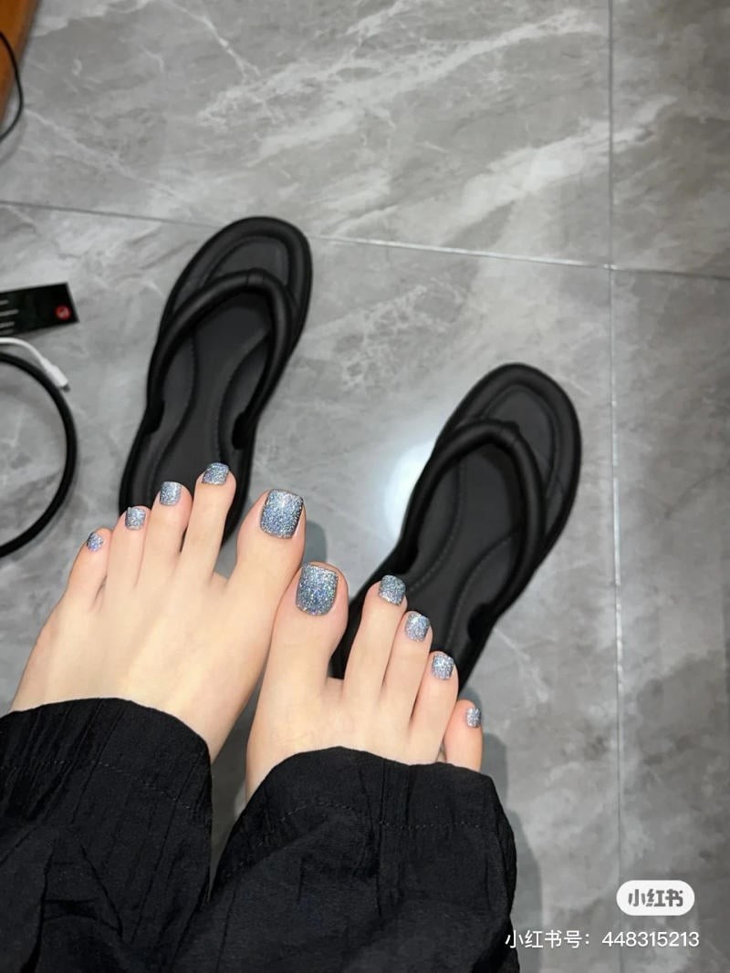 nail màu xanh dương nhạt