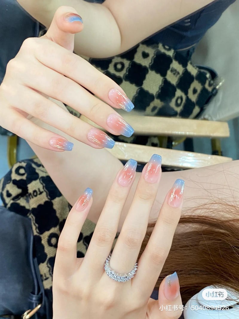 nail màu xanh dương nhạt