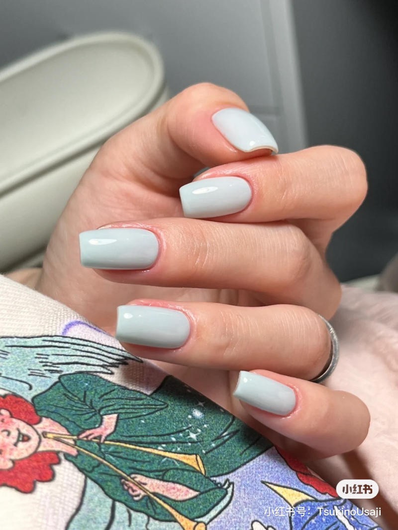 nail màu xanh dương nhạt
