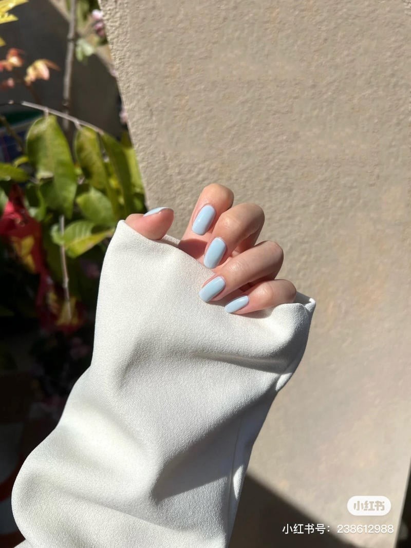 nail màu xanh dương nhạt