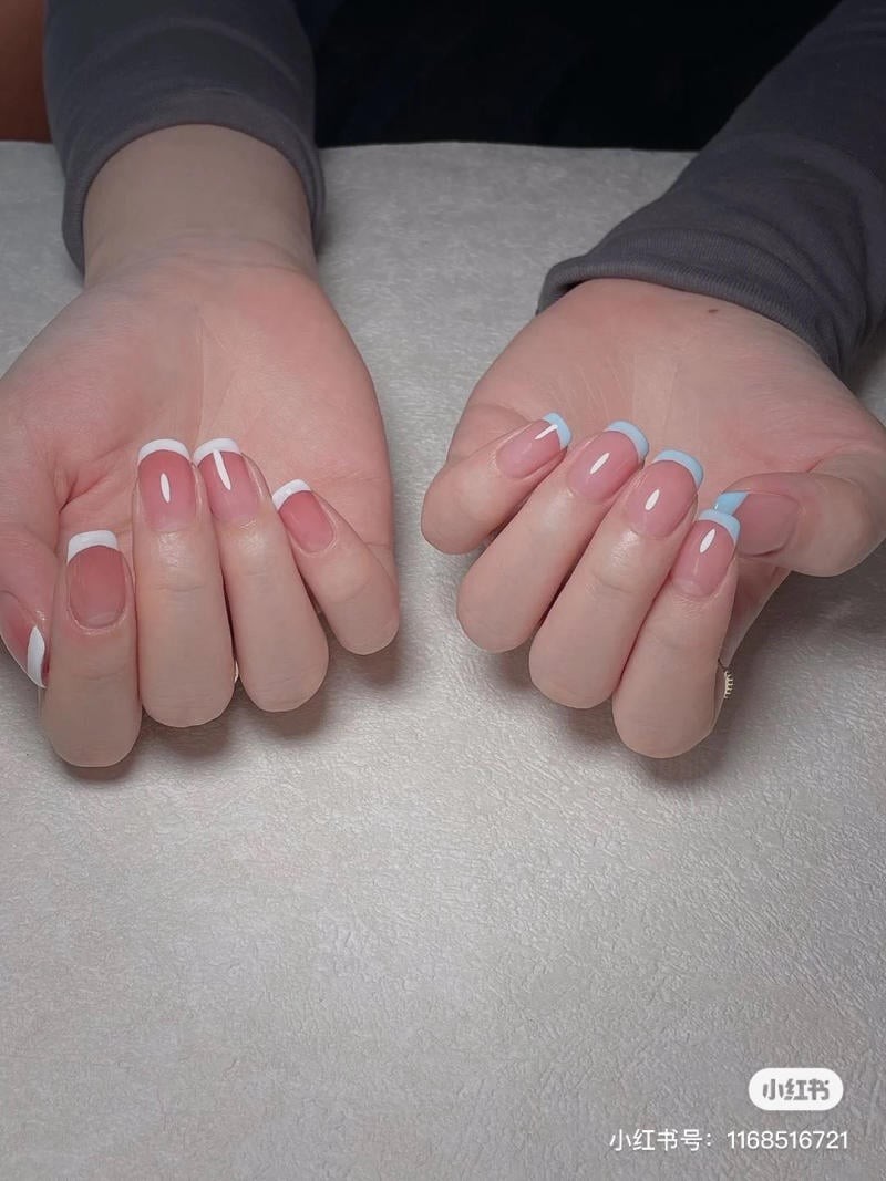 nail màu xanh dương nhạt