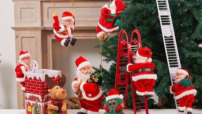 Ông già Noel leo ống khói