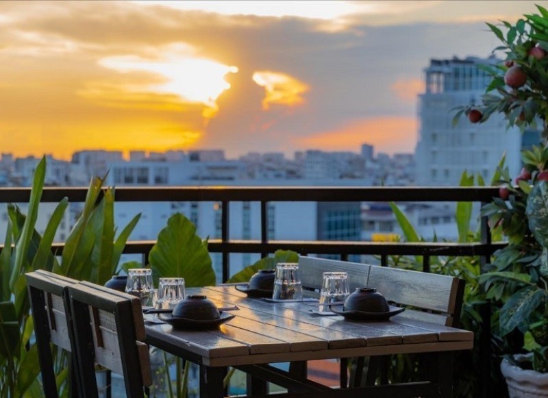 Quán rooftop có view ngắm trọn 360 độ thành phố