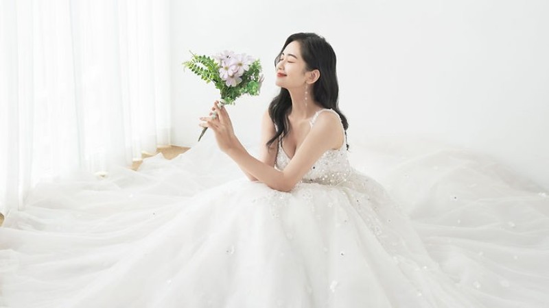 Cô dâu cũng cần chuẩn bị hành lý đi tuần trăng mật sau ngày cưới