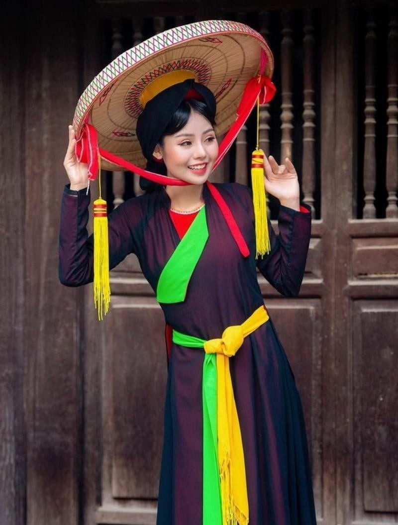 Phụ kiện nón quai thao đậm chất miền núi