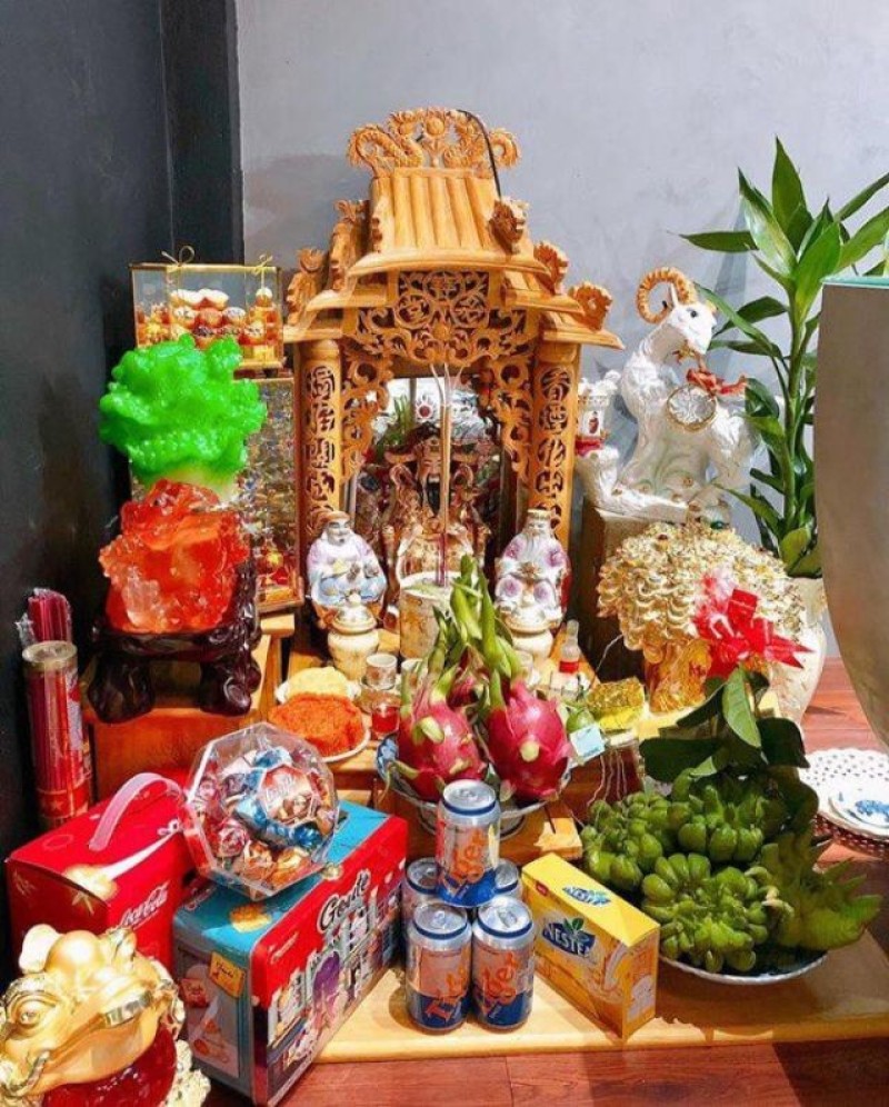 bàn thờ ông Địa và Thần Tài