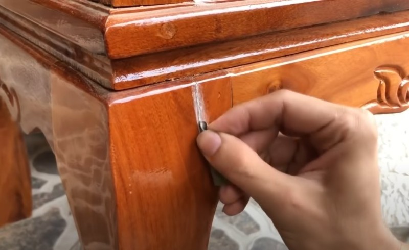 Kiểm tra chất lượng gỗ có mủn hay không? 