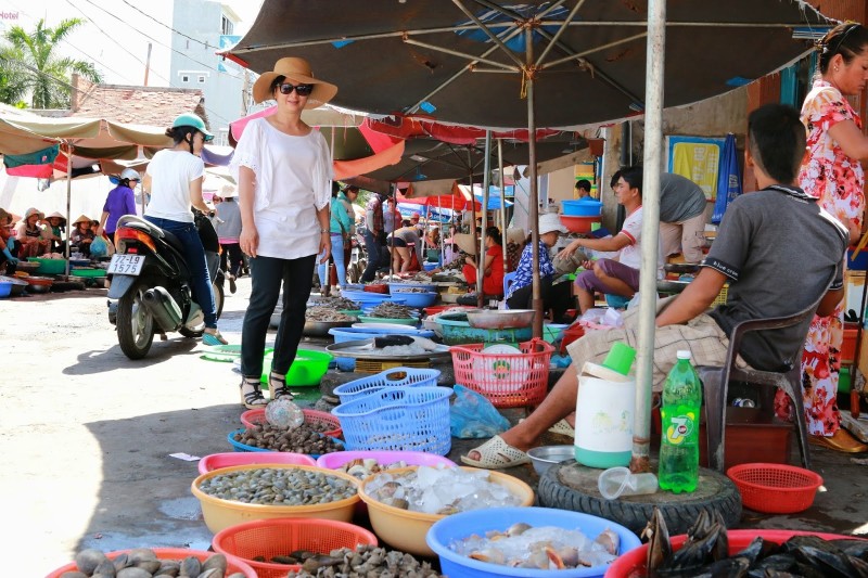 Nên hỏi giá và trả giá khi mua hải sản ở Vũng Tàu