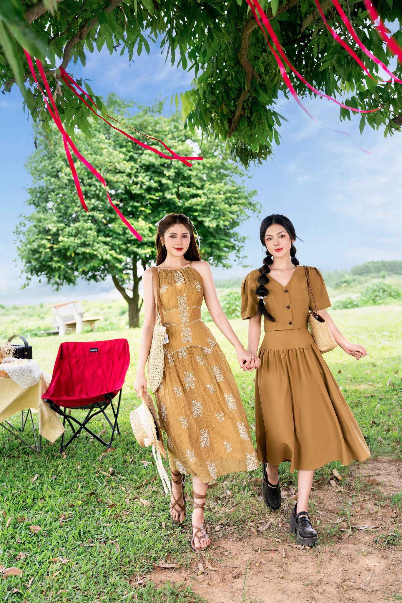 Tết 2024 Mặc Gì? Xu Hướng Mặc Đẹp Mới Hiện Đại Cho Nàng Chơi Xuân