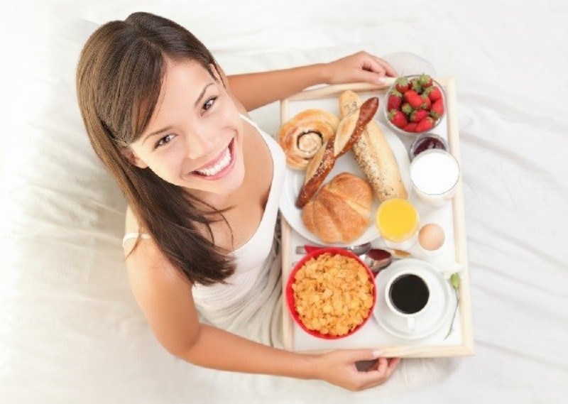 Ăn uống Tết thế nào để luôn khỏe đó là không nên ăn quá nhiều