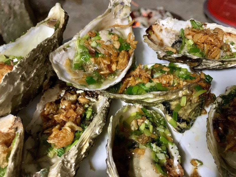  Hàu nướng mỡ hành