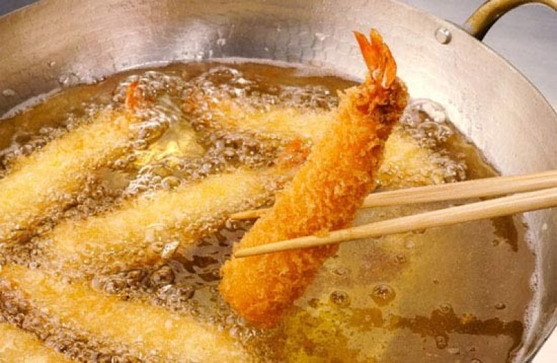Tư vấn ăn uống 3 ngày Tết khuyên bạn cần hạn chế ăn đồ nhiều dầu mỡ