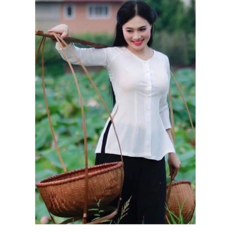 Áo bà ba cổ tròn truyền thống