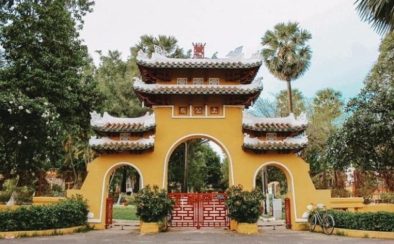 Lăng Ông Bà Chiểu - Bình Thạnh