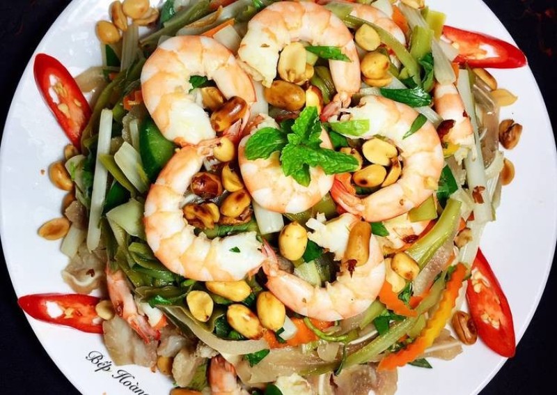 Không cúng món gỏi, món sống hay có mùi tanh