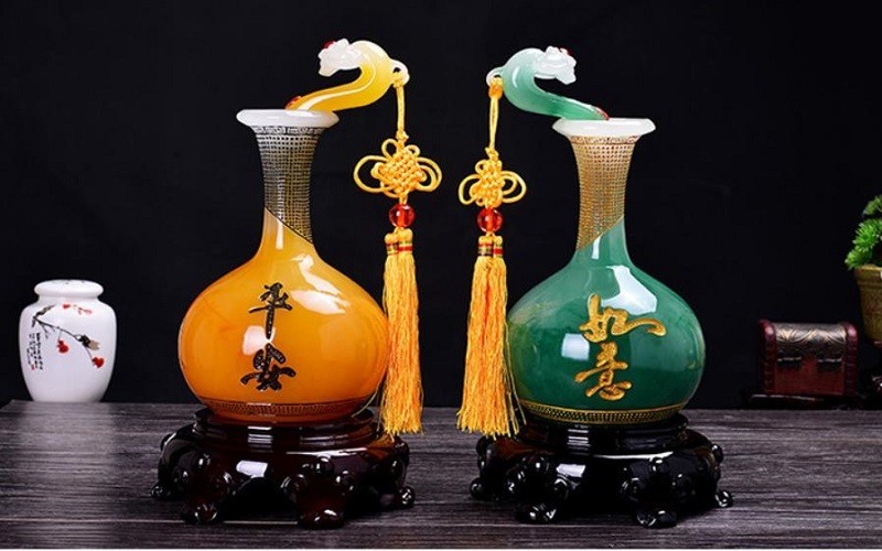 Lục bình phong thủy như một tấm bình phong giúp hóa giải tà khí và bảo vệ gia đạo yên ấm