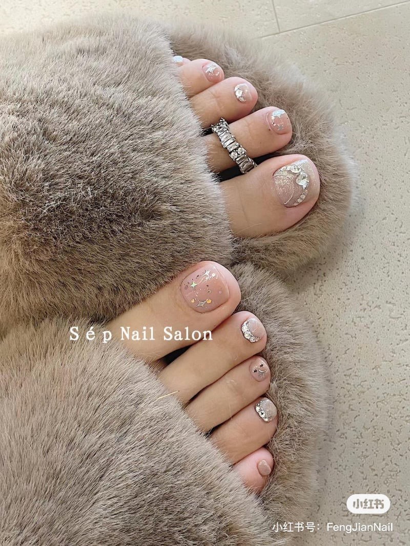 mẫu nail chân đính đá