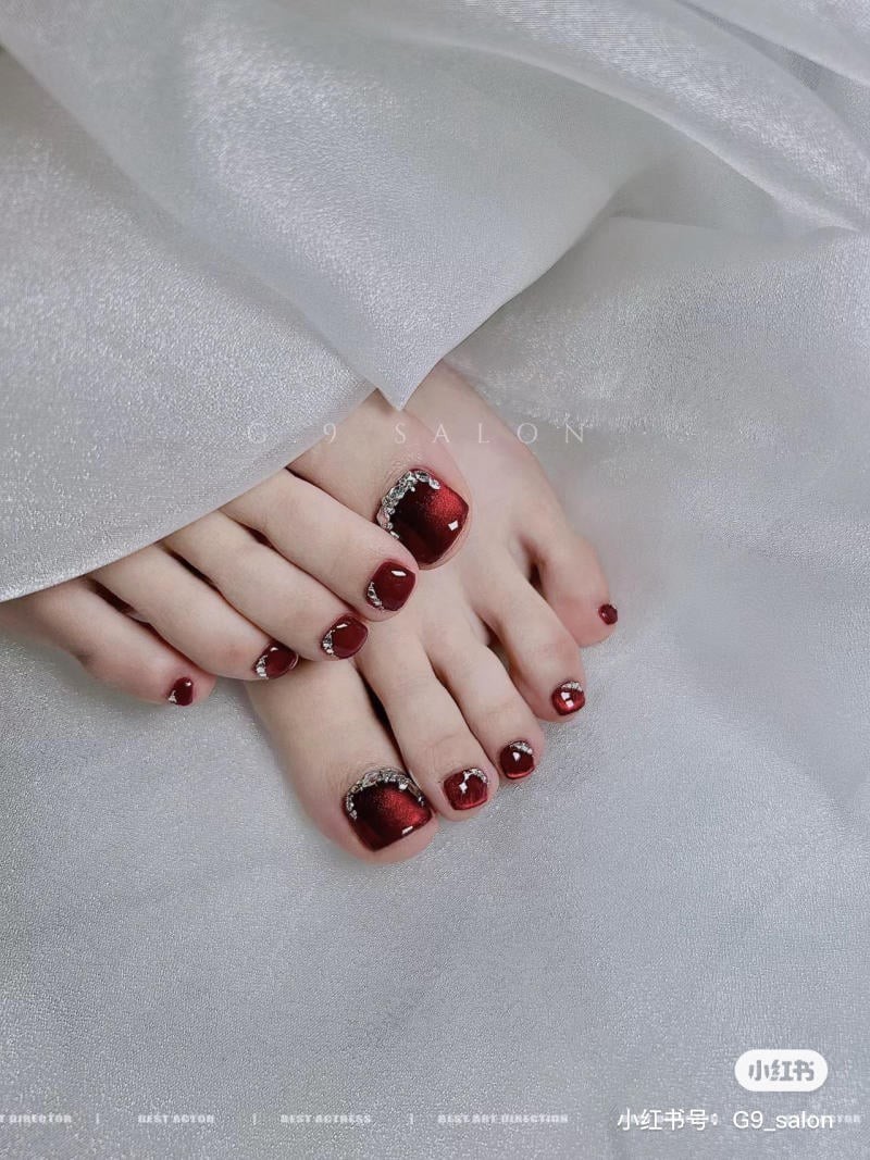 mẫu nail chân đính đá đẹp