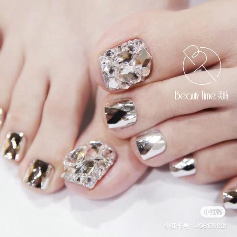 nail chân đính đá