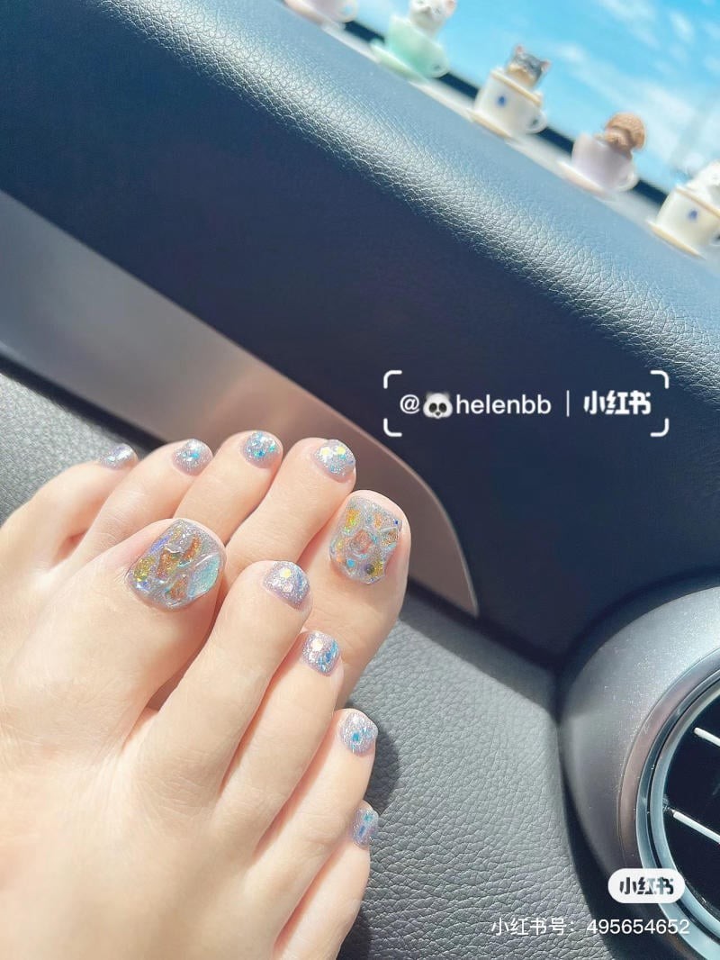 nail chân đính đá