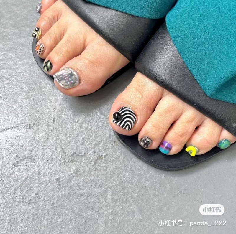 nail chân đính đá