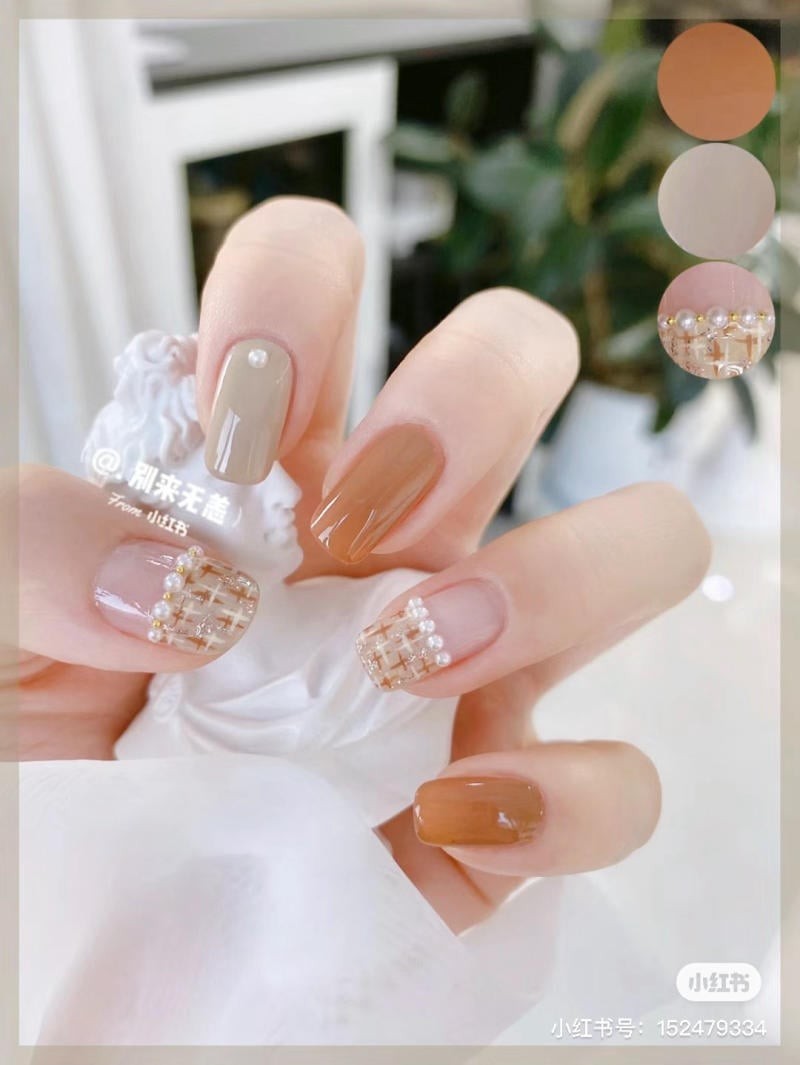 nail chân màu nâu