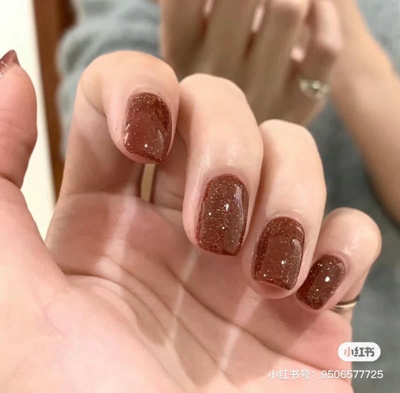 mẫu nail màu nâu